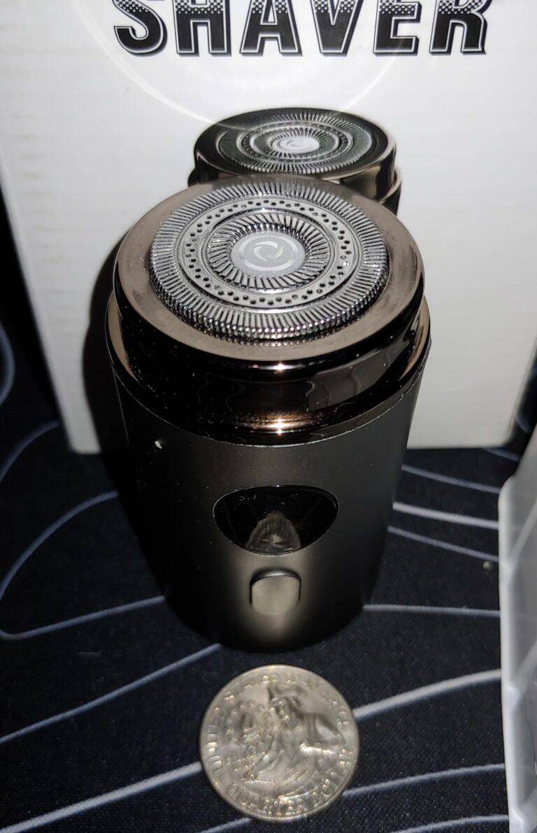 Best grooming gadget I've bought this year. No cuts, no razor bumps. I carry this everywhere  gym, office, even road trips.It charges fast and lasts long. Mr Dauda Abuja⭐⭐⭐⭐⭐
