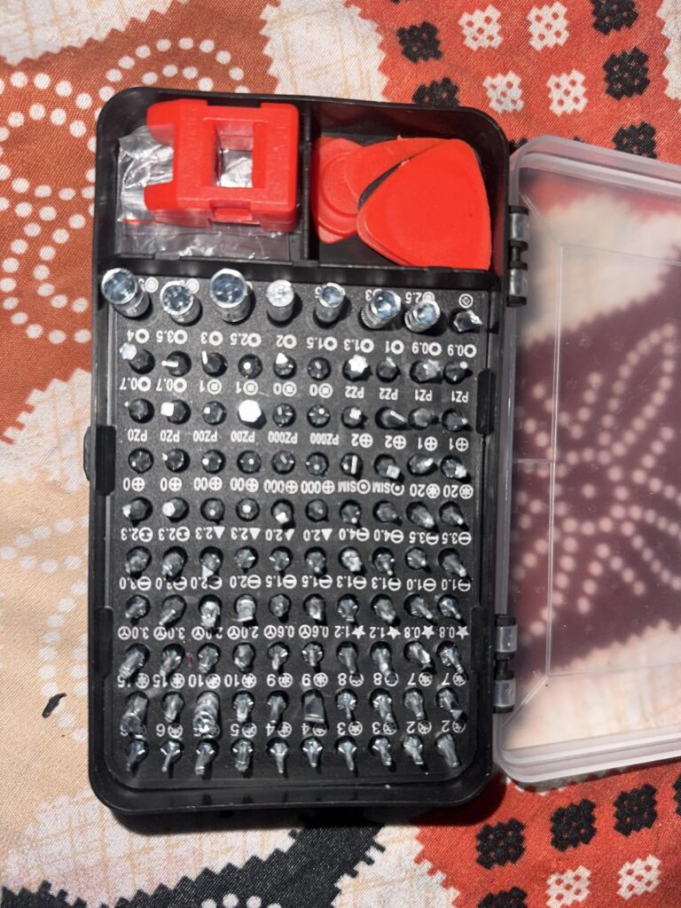 This is genuinely a very good product for great price , everything is nicely arranged and is very easy to carry. I very much recommend this screwdriver set.... Mr Toheed. Oyo ⭐⭐⭐⭐